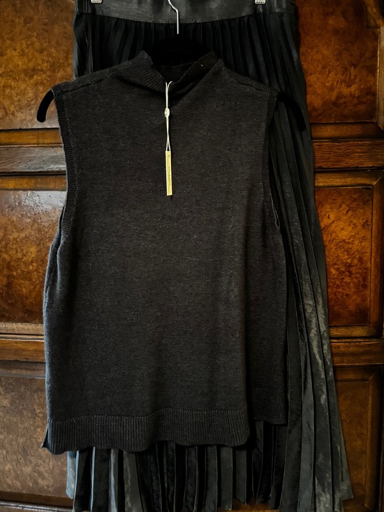 Max Studio Sweaters - MAX STUDIO sweater/skirt set NWT MED